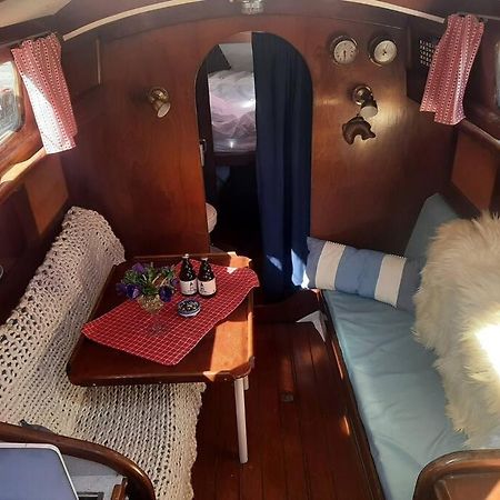 Cosy Sailingboat In Vlissingen 호텔 외부 사진