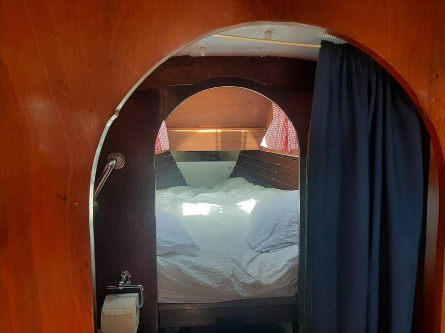 Cosy Sailingboat In Vlissingen 호텔 외부 사진